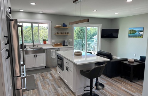 Juneau Apartment | Eagle’s Nest River View. Newly constructed, walking distance to the Airport.