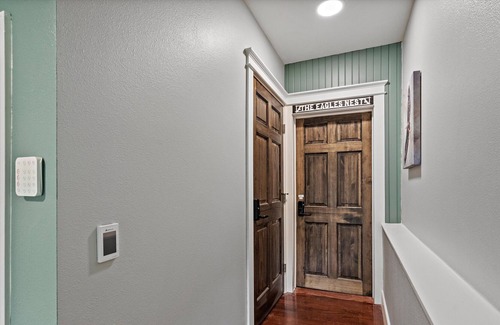 Eagle River Apartment | Eagles Nest suite. Eagle sightings & Mountain view