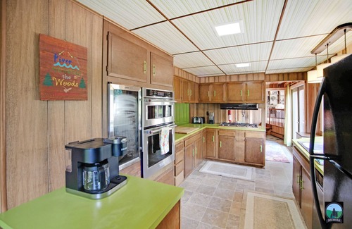 Gaines House | Eagles Nest Village On Pristine Pine Creek. Unique property with 3 cabins!