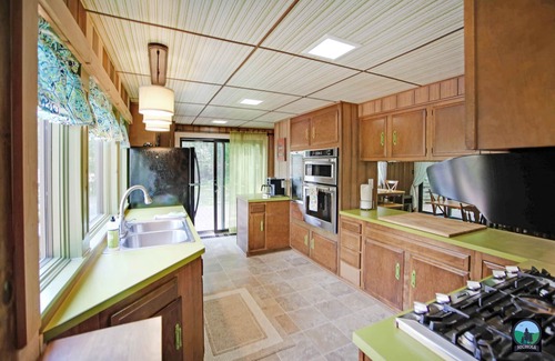 Gaines House | Eagles Nest Village On Pristine Pine Creek. Unique property with 3 cabins!