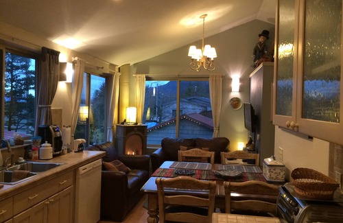 Ketchikan House | Eagles Nest your Private, Getaway, Apartment