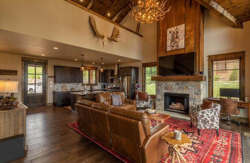 Elk Park House | Eagles Overlook at Eagles Nest