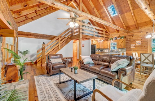 Craig Creek Cabin | Eagles Rest~Cozy, Updated, Charming 3 BR cabin!