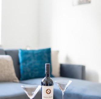 Ealing Common Apartment | Ealing Gem 3 Bath, 2 En-Suite Flat with Parking