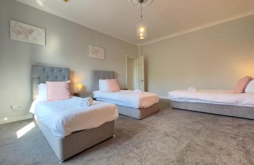 Ealing Common Apartment | Ealing Hight's-underground walking direct to Heathrow -shops