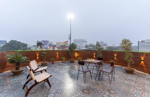Civil Lines House | Earthen home in Prayagraj, India