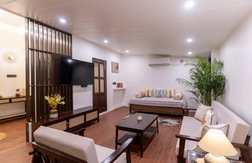 Civil Lines House | Earthen home in Prayagraj, India