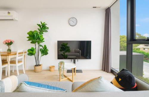 Reid Apartment | Easeful Canberra CBD 2BR Apt