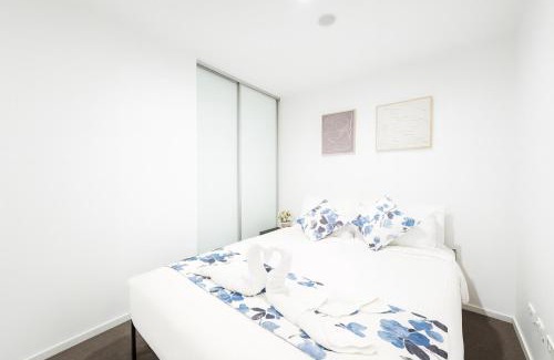 Reid Apartment | Easeful Canberra CBD 2BR Apt