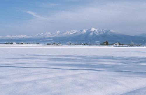Nakafurano Ski Chalet | easelog 中富良野山居木屋 距離富良野滑雪场15分钟車程