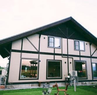 Nakafurano Ski Chalet | easelog 中富良野山居木屋 距離富良野滑雪场15分钟車程