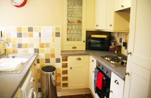 Staithes Cottage | Easily accessible, single level, 3-bed cottage close to beach, shops & eateries!