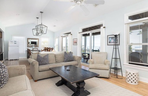 Folly Beach House | East Arctic Avenue 0512 - Conched Out- Easy Beach Access and Pool