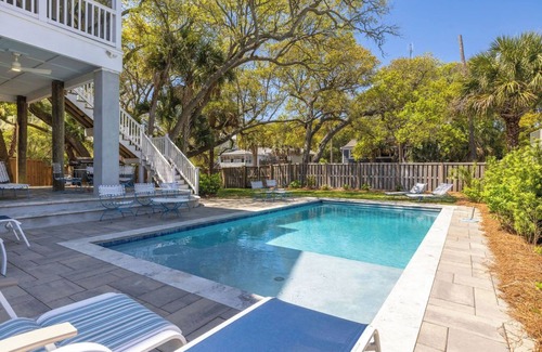 Folly Beach House | East Arctic Avenue 0512 - Conched Out- Easy Beach Access and Pool