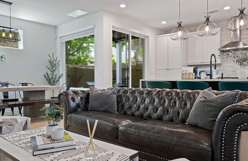 Swede Hill House | East Austin Gem | Games & Chill Vibes