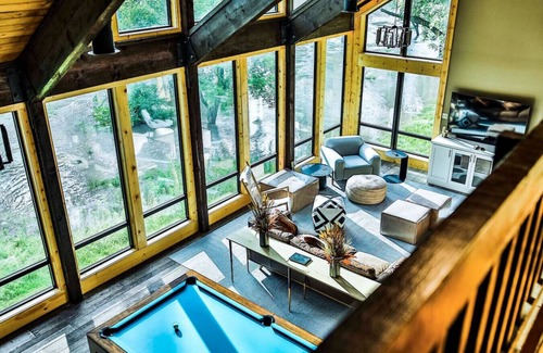 Maple Hill Cabin | East Bank on Mill Creek Lodge