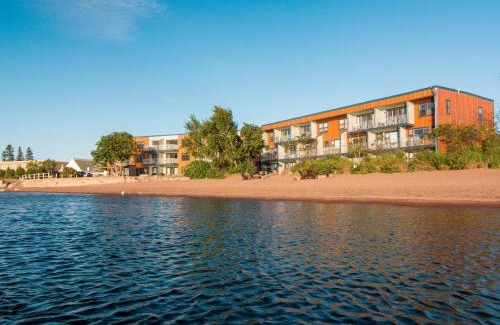 Grand Marais Apartment | East Bay Suites