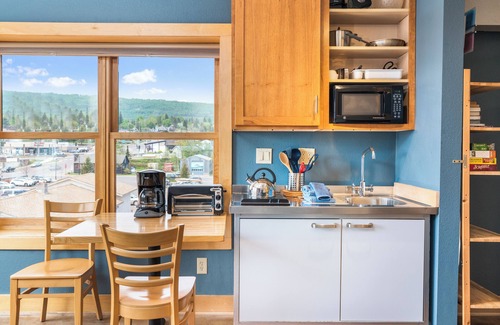 Grand Marais Apartment | East Bay Suites