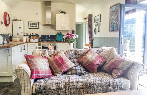 Glen Urquhart Cottage | EAST CRAIGDHU COW BYRE, with open fire in Beauly