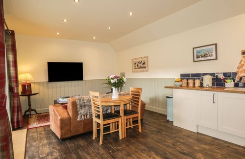 Glen Urquhart Cottage | EAST CRAIGDHU COW BYRE, with open fire in Beauly