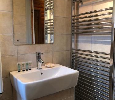 Boscundle House | East Crinnis Log Cabin