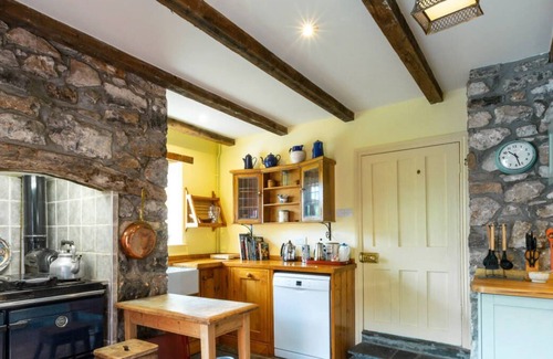 Llangennith House | East Cwm Ivy in the beautiful Swansea