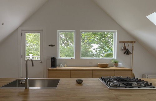 Munjoy Hill Apartment | East End Guesthouse