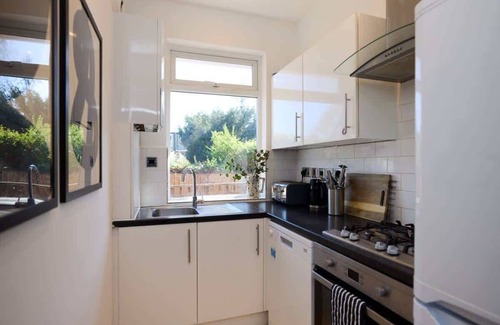 Haringey House | East Finchley Retreat