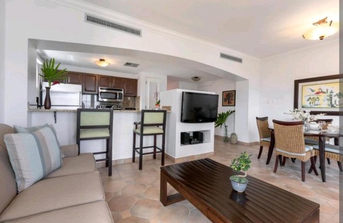 Cabezas Villa | East Island Resorts