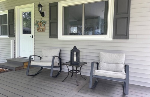Castile House | East Lake Escape near beautiful, Letchworth State Park.