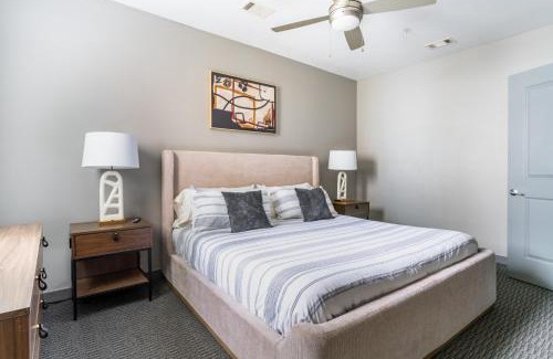 University District Apartment | East Memphis University District Apartments by Barsala