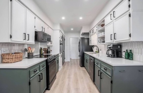Wichita House | East Side Emerald -Fire Pit-Incredible Location-2K