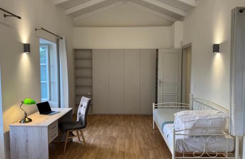 Plaka Apartment | East Side of Acropolis
