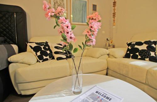 Old Town Apartment | EAST spacious studio apt in the heart of Sarajevo