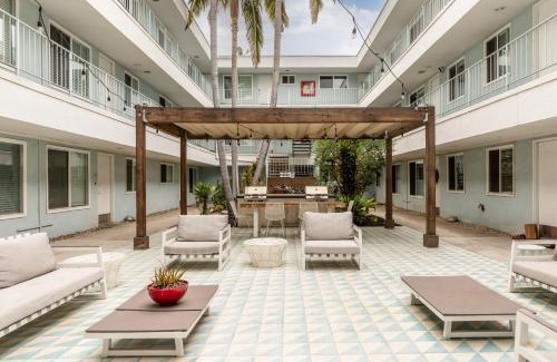 East Village Apartment | East Village Arts District, King Suite with Sofa Bed NRP23-01221