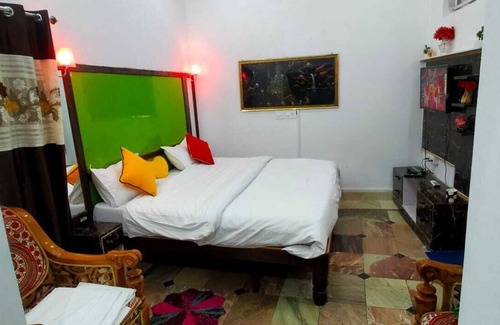Khajuraho Bed & Breakfast | EASTERN GATE HOMESTAY
