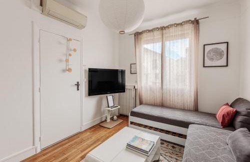 Romainville Apartment | Eastern Paris Terrace - Terrasse - 15min de Paris