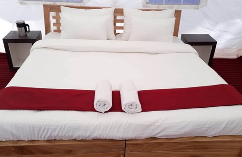 Spangmik Hotel | Eastern Valley Camp