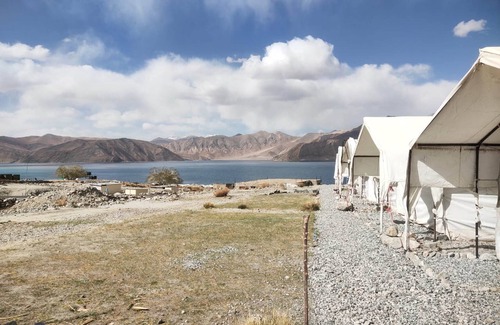 Spangmik Hotel | Eastern Valley Camp