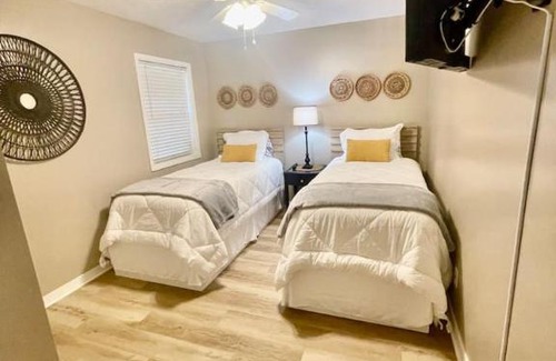 Hammond Apartment | Eastgate 22A
