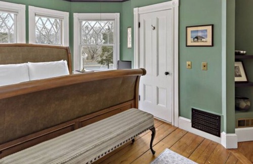 Eastham Apartment | Eastham Carriage House Retreat - The Henry Beston Suite