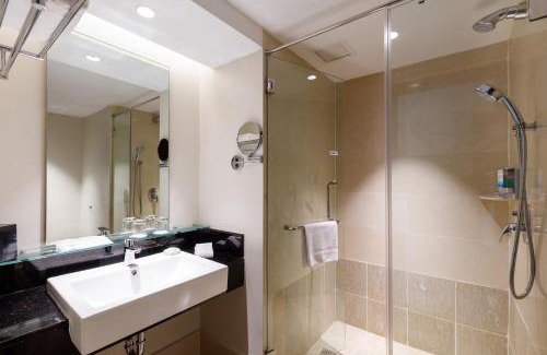 Kampung Sungai Nibong Hotel | Eastin Hotel Penang