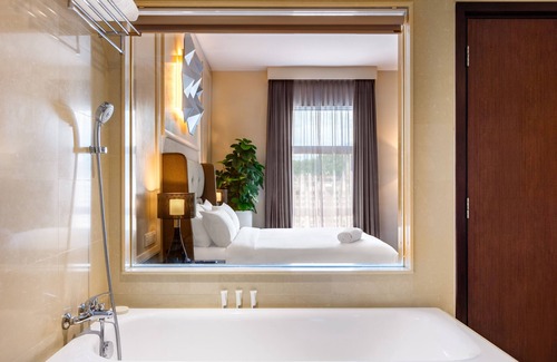 Kampung Sungai Nibong Hotel | Eastin Hotel Penang