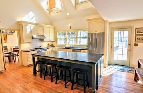 Easton House | Easton / St. Michaels Retreat