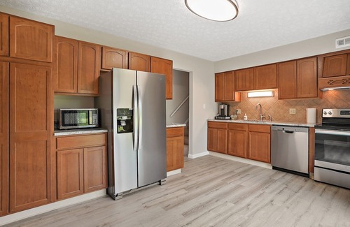 Gahanna House | EASTON TOWNE CENTER 4 bed, 2 full bath home w/ big yard