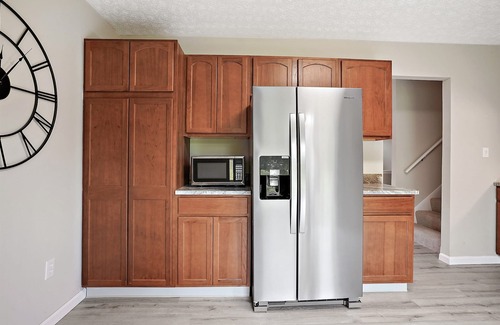 Gahanna House | EASTON TOWNE CENTER 4 bed, 2 full bath home w/ big yard