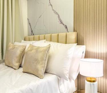 Highway Hills Apartment | Eastovia Suites city center condo with pool at Fame