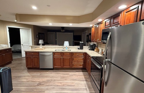 Table Rock Condo | EastRidge Hideaway ~ Remodeled 2 bed 2 bath Walk-in Condo