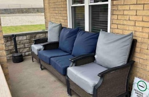 Lincoln-Lemington-Belmar House | Eastside urban rental has pool, free parking & sleeps up to 6!