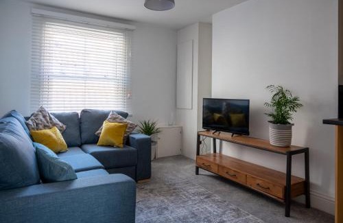 Whitby Apartment | Eastside View Apartment